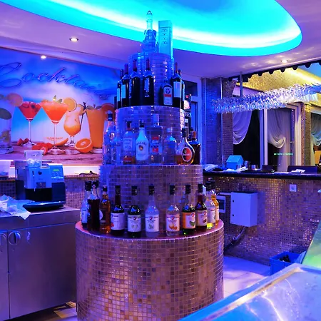 Select Suite & Apart Hotel-2